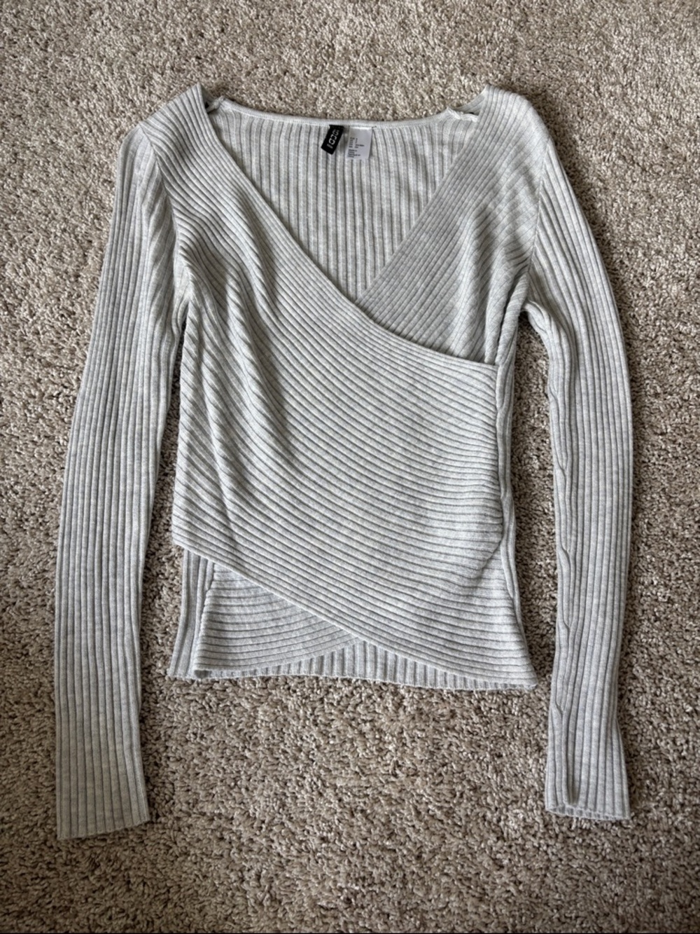 Divided Ribbed Wrap V-Neck Sweater in Light Gray